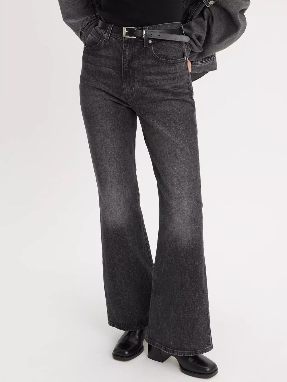 Levi's 70's Women’s High-Rise Flare Jeans 31